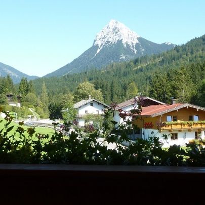 Ausblick aus einer Ferienwohnung im Bezirk Schwaz auf einen Berg